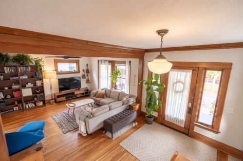 736 Hawthorne St, Grand Rapids MI 49503-3535 exterior