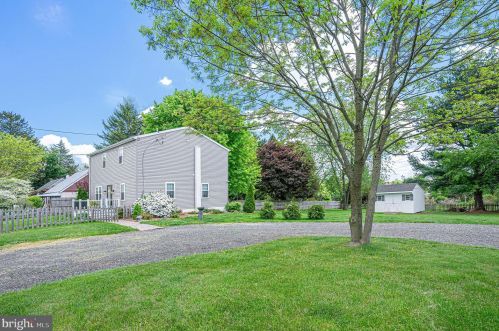 222 Cedarville Rd, Pottstown, PA 19465-7606