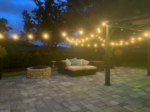 660 Cypress Way, Naples FL 34110-1112 exterior