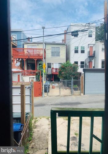 56 Quincy Pl, Washington DC 20001-1107 exterior