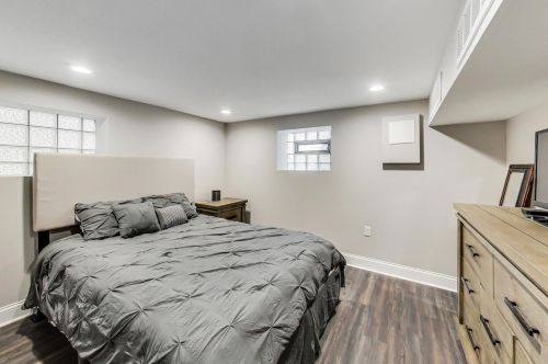 7443 Merrill Ave, Chicago IL  60649-3210 exterior