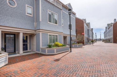 209 Chandlers Wharf, Portland, ME 04101-4650