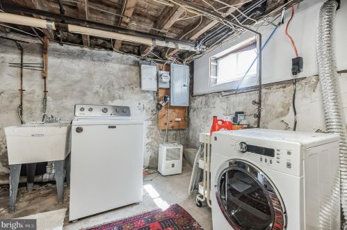 927 Mckean St, Philadelphia PA  19148-2326 exterior