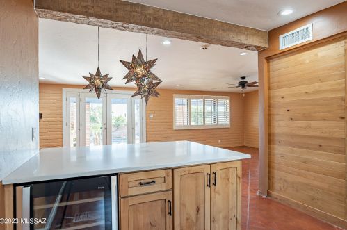 4305 Avenida Del Cazador, Tucson AZ  85718-7065 exterior