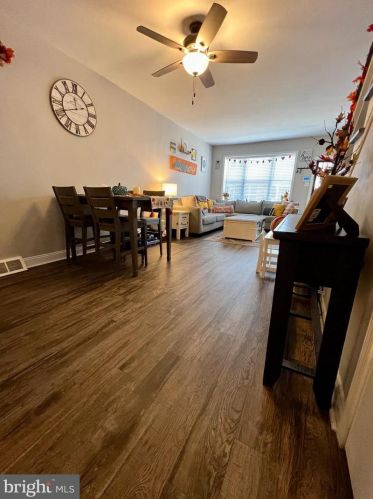 2631 Marshall St, Philadelphia PA  19148-4611 exterior