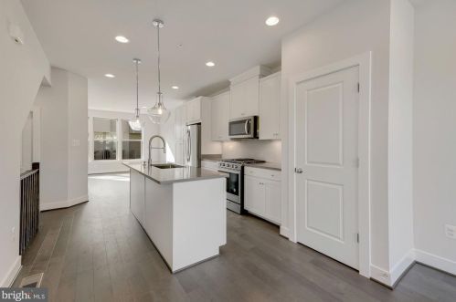 5134 Randolph Rd, Rockville MD 20852-2242 exterior