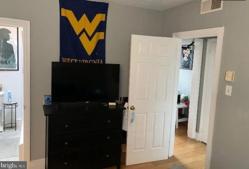 2115 Cumberland St, Philadelphia PA 19125-1718 exterior