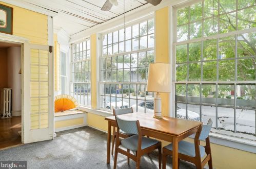 151 Kings Hwy, Lewes DE 19958-1418 exterior