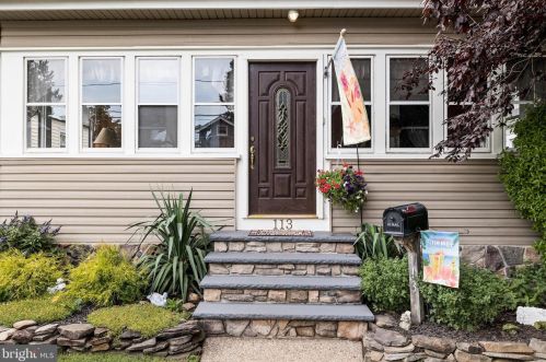 113 Oakland Ave, Camden, NJ 08106-2321