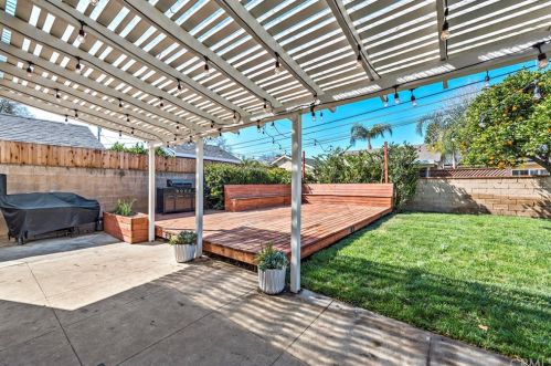 613 Orch Ave, Fullerton CA 92833-4139 exterior