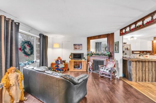 550 Dixie Dr, Pittsburgh PA 15235-4528 exterior