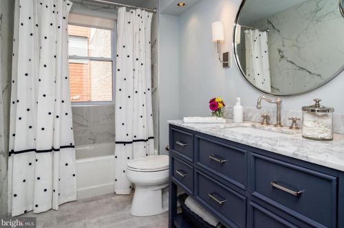 312 Juniper St, Philadelphia PA 19107-5818 exterior