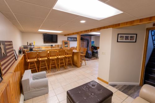 8 Foxglove Ter, Concord NH 03303-3419 exterior