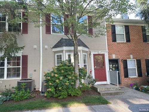 2144 Jordan Ct, Mahwah NJ  07430-3815 exterior