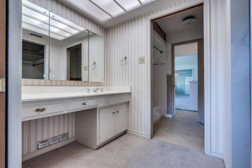 3223 Duchess Trl, Dallas TX 75229-5012 exterior