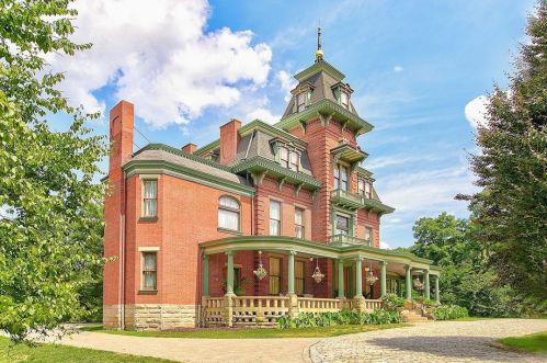 5501 Elgin St, Pittsburgh PA 15206-1432 exterior