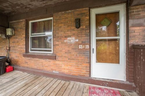 6517 Dean St, Pittsburgh, PA 15206-1839