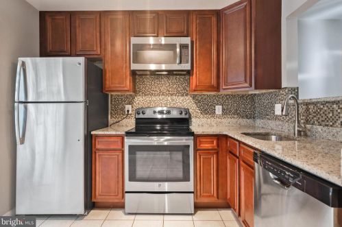 2924 Strauss Ter, Silver Spring MD  20904-6887 exterior