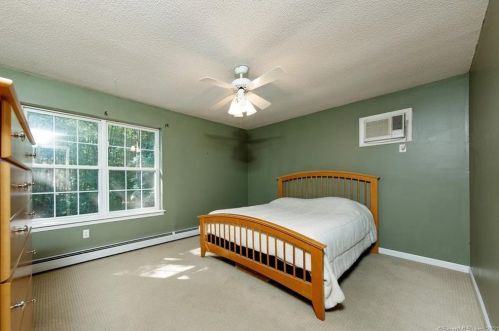 36 Picabo St, Killingly CT 06239-1533 exterior