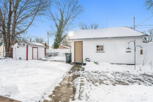 1921 Miner Ave, Meskegon MI 49441-1549 exterior