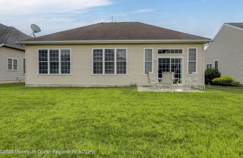 16 Muirfield Rd, Jackson Twp NJ 08527-2657 exterior