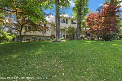 108 Twin Brooks Ave, Middletown, NJ 07748-3440