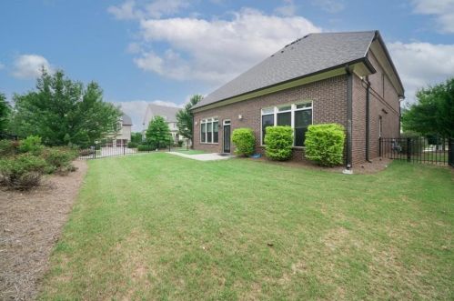 3496 Brookleigh Ln, Atlanta GA  30319-2218 exterior