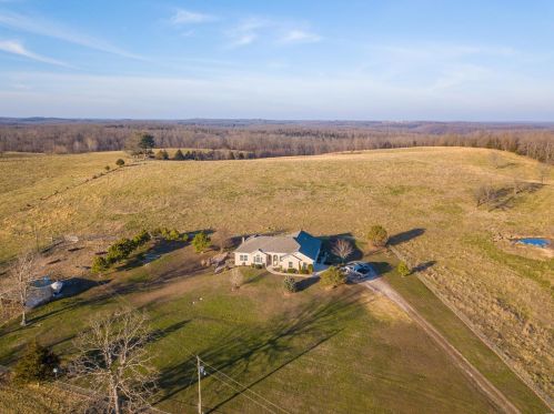 785 Sour Spring Trl, Spring Bluff MO 63080-3926 exterior