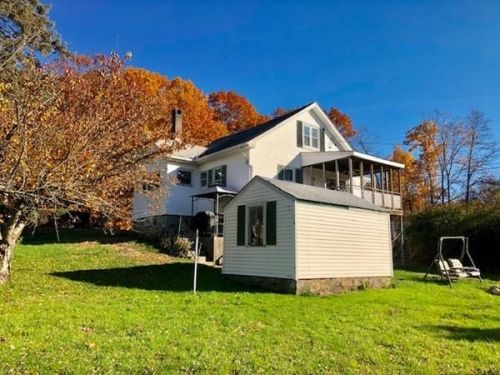 276 Carnation St, Woonsocket, RI 02895-6429