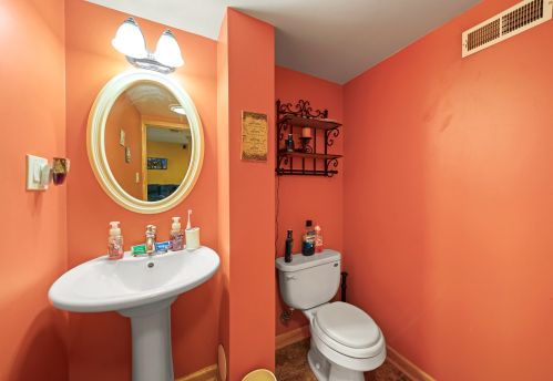 6129 Mcvicker Ave, Chicago IL 60638-4325 exterior