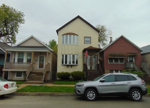 527 44th St, Chicago, IL 60609-3549