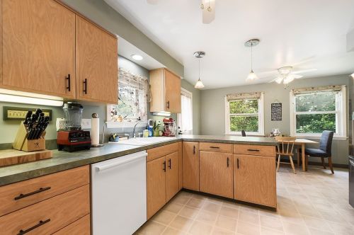 1611 Hillsdale Ave, Pittsburgh PA 15216-1822 exterior