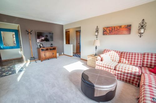 2033 Allegheny St, Duluth MN 55811-3208 exterior