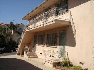 962 Marview Ave, Los Angeles CA  90012-1213 exterior