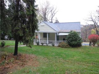 233 Locust Dr, Moon Twp PA  15108-9709 exterior