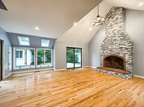 74 Forest Glen Rd, Springfield MA  01106-1115 exterior