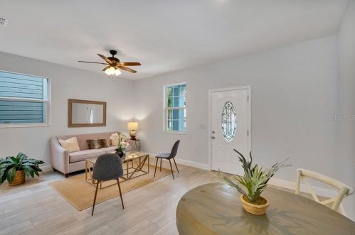 2520 Chestnut St, Tampa FL 33607-3305 exterior