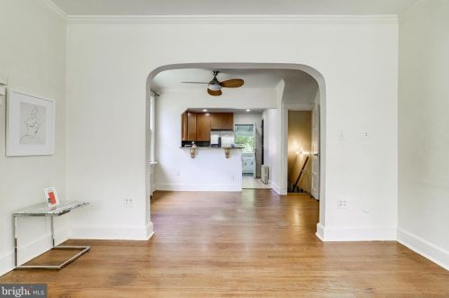 1801 Commonwealth Ave, Alexandria VA 22301-1403 exterior