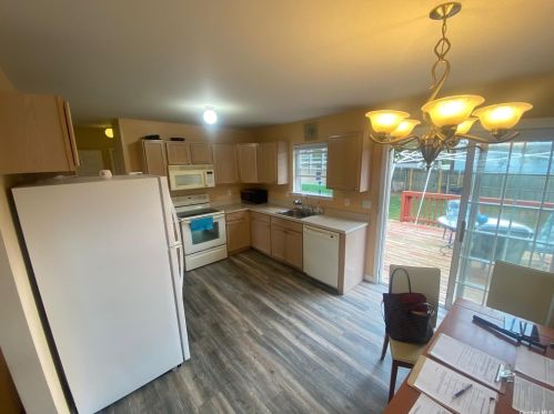 470 Irving St, Central Islip NY 11722-3718 exterior