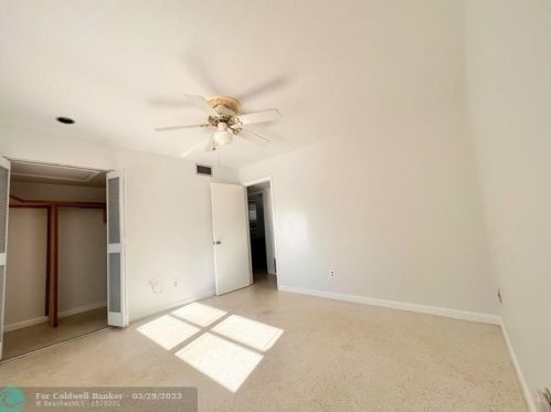 124 Lobster Rd, Fort Pierce FL  34983-1718 exterior