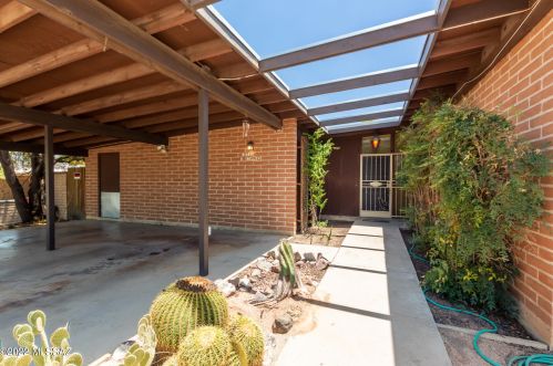 8848 Bellevue St, Tucson, AZ 85715-5616