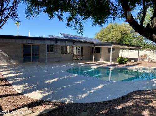 8542 Calle Bolivar, Tucson AZ  85715-5409 exterior