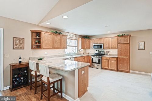 409 Chapelwood Dr, Hanover PA  17331-5232 exterior