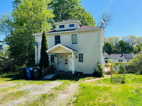 108 Furnace St, Killingly CT 06239-3525 exterior