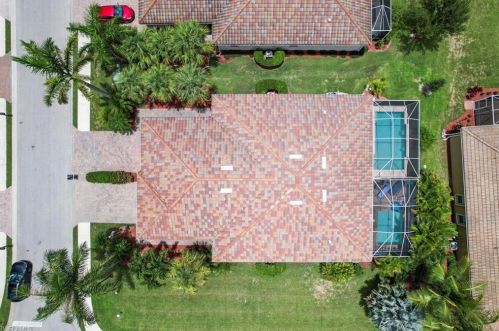 14598 Grapevine Dr, Naples FL 34114-8664 exterior