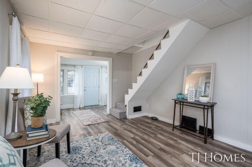 967 Emerson Ave, Meskegon MI  49442-5131 exterior