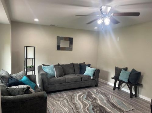 53 Parnell St, Denison TX  75020-2352 exterior