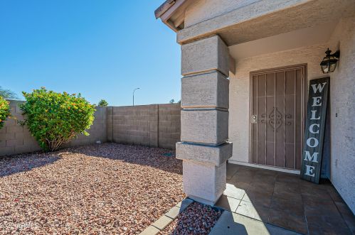 8301 Coolidge St, Phoenix, AZ 85037-1562