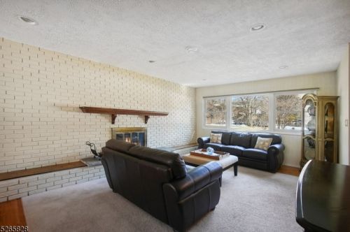 117 Stephenville Pkwy, Edison NJ 08820-2610 exterior