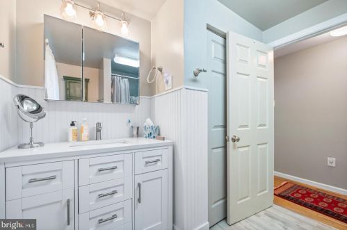 233 Old State Rd, Limerick PA 19468-3116 exterior